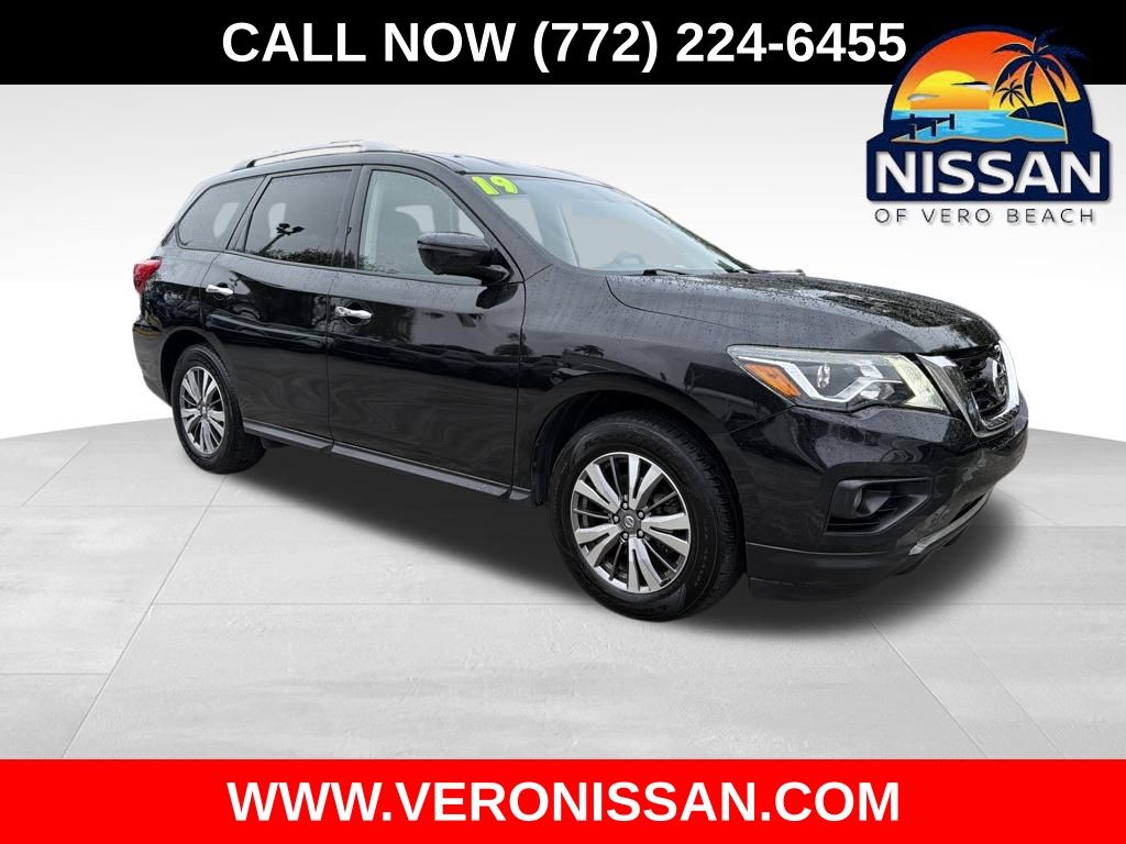 2019 Nissan Pathfinder SL