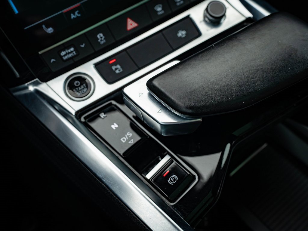 2022 Audi e-tron Premium photo 30