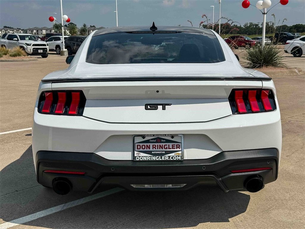 2024 Ford Mustang GT photo 3