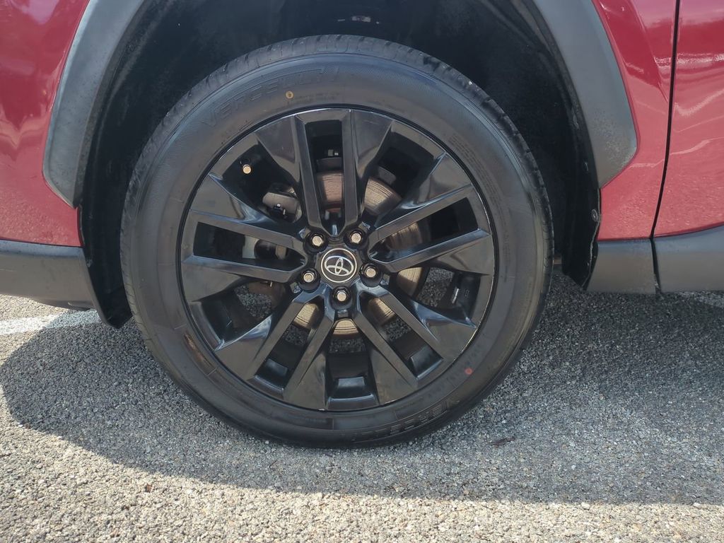 2019 Toyota RAV4 XLE Premium photo 11