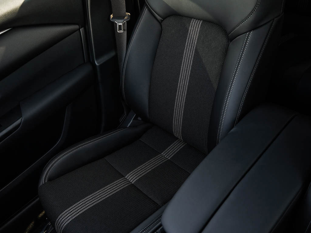 2025 Mazda CX-50 2.5 Select photo 24