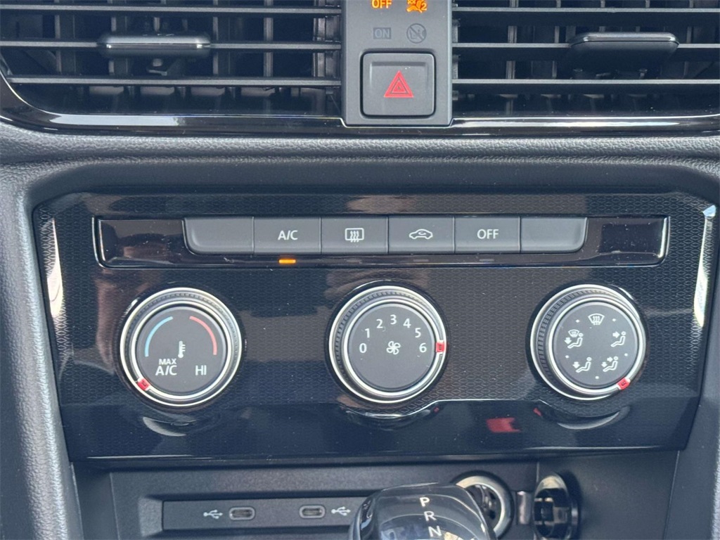 2025 Volkswagen Taos S photo 19
