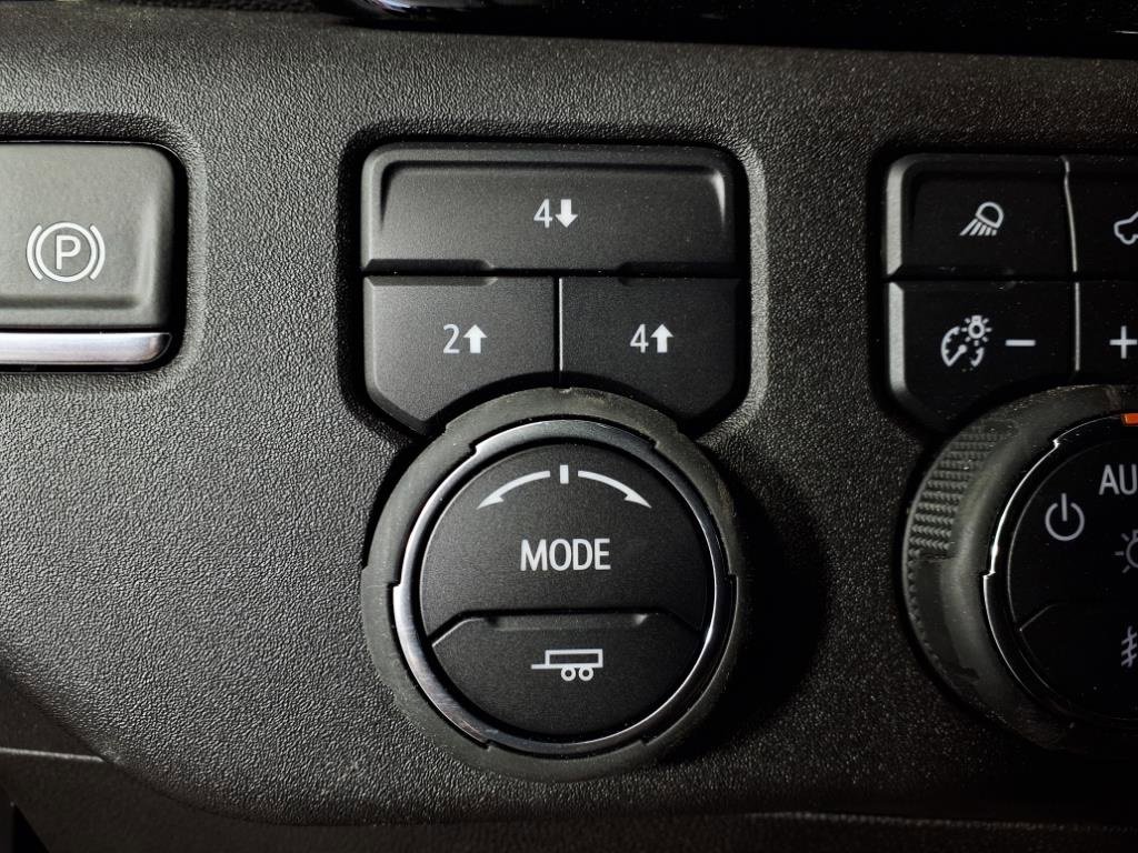 2025 Chevrolet Silverado 2500HD LT photo 7
