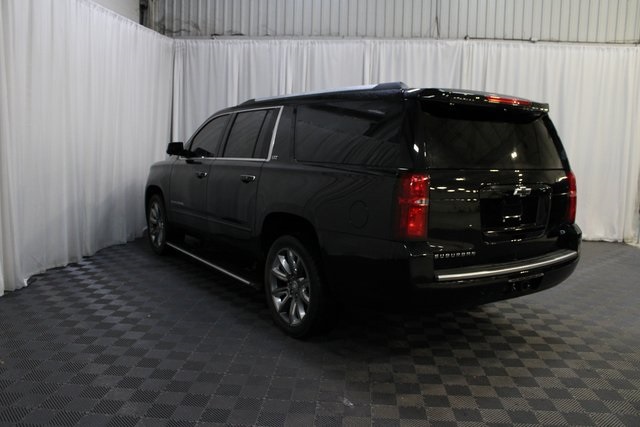 2016 Chevrolet Suburban LTZ photo 4