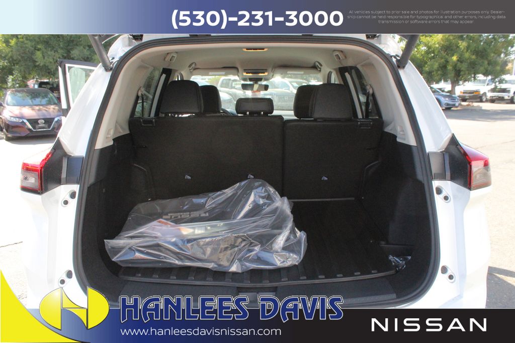 2026 Nissan Rogue SV photo 7
