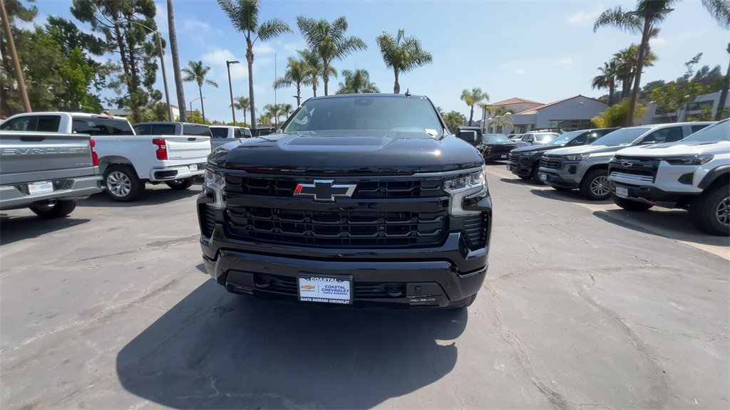 2025 Chevrolet Silverado 1500 RST photo 3