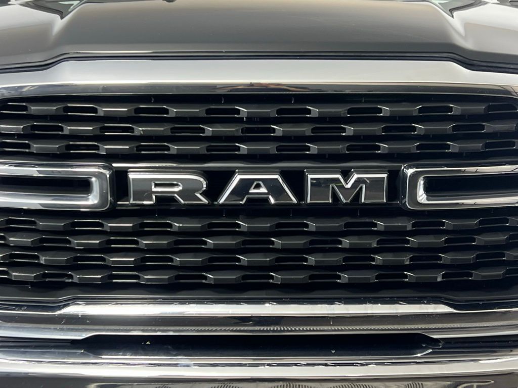 2024 Ram 2500 Big Horn photo 9