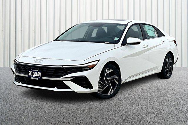 2025 Hyundai Elantra SEL's photo