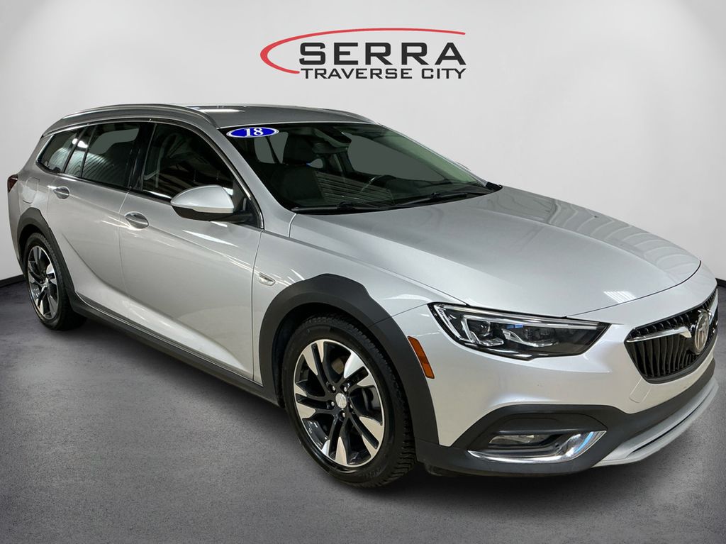 2018 Buick Regal TourX Essence photo 3