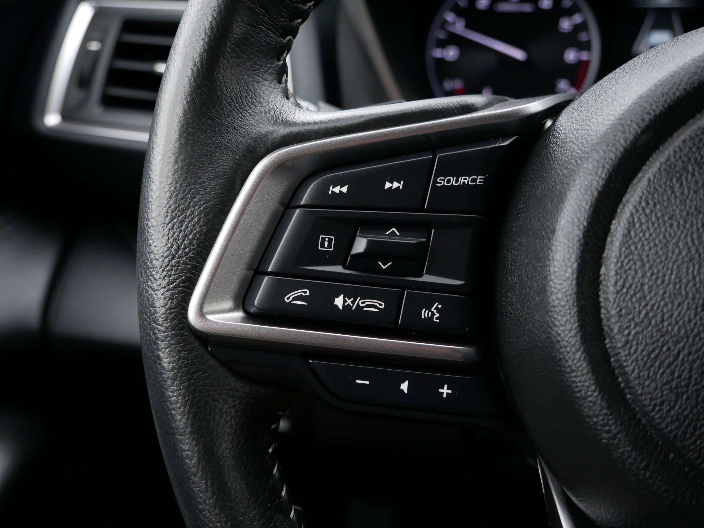 2023 Subaru Ascent Limited photo 22