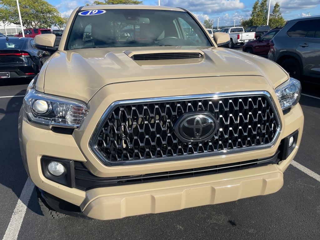 2019 Toyota Tacoma TRD Sport photo 22