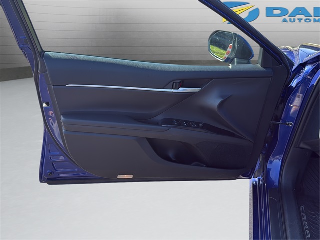 2018 Toyota Camry LE photo 11