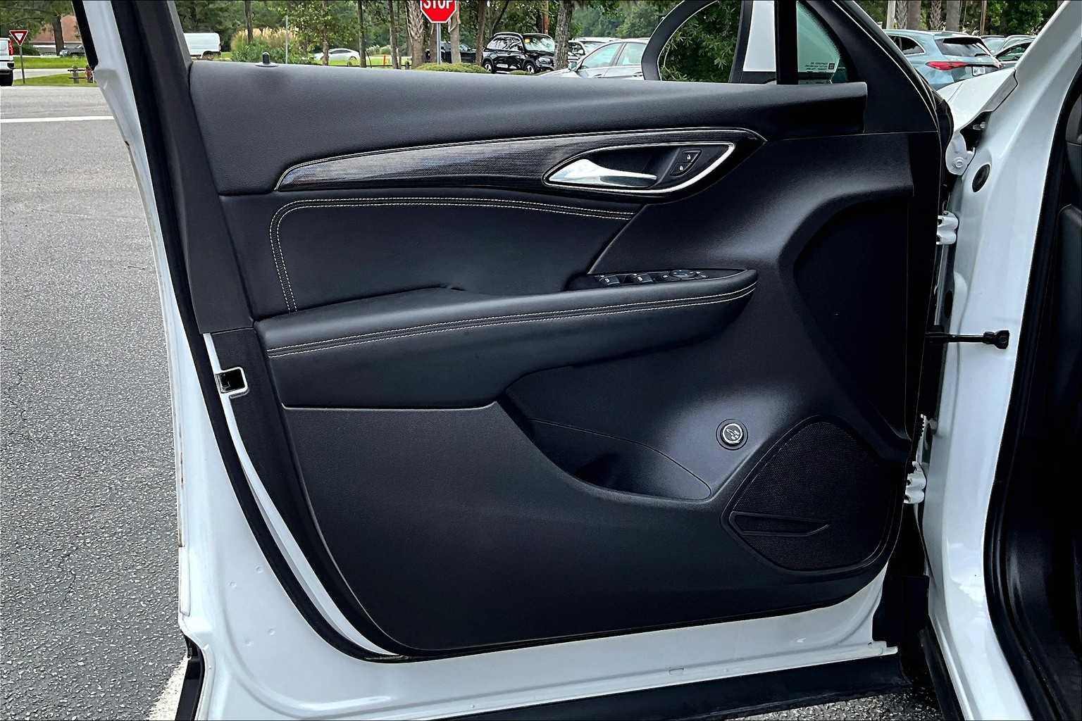 2022 Buick Envision Preferred photo 18