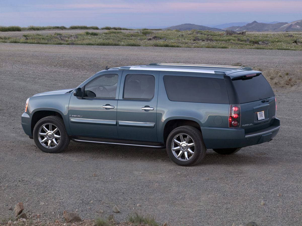 2008 GMC Yukon XL Denali's photo