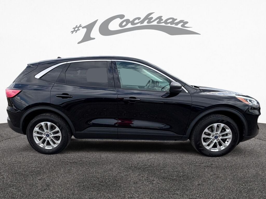 2022 Ford Escape SE photo 7