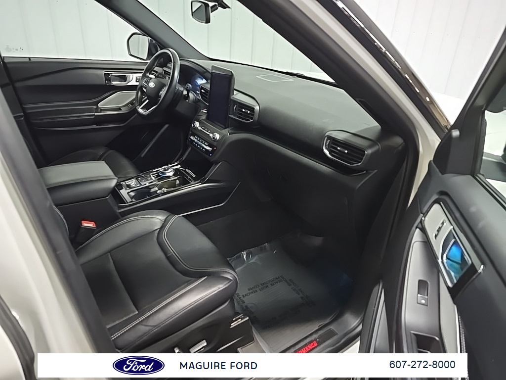 2020 Ford Explorer ST photo 15