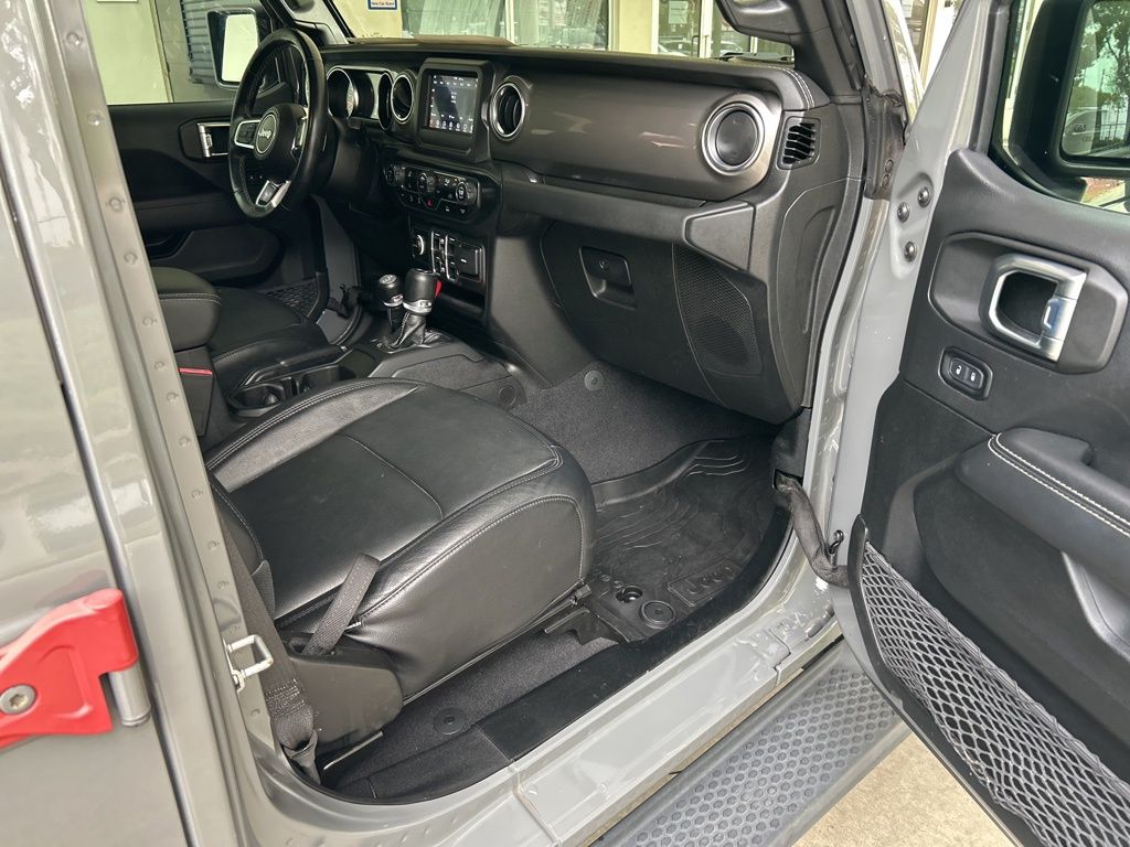 2021 Jeep Wrangler Unlimited Sahara photo 23