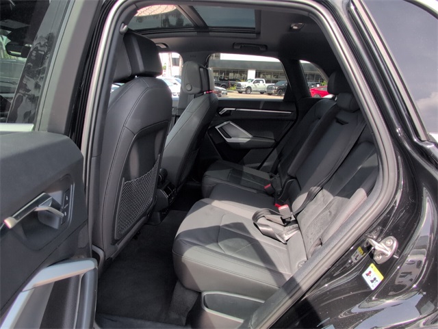 2019 Audi Q3 Premium photo 4