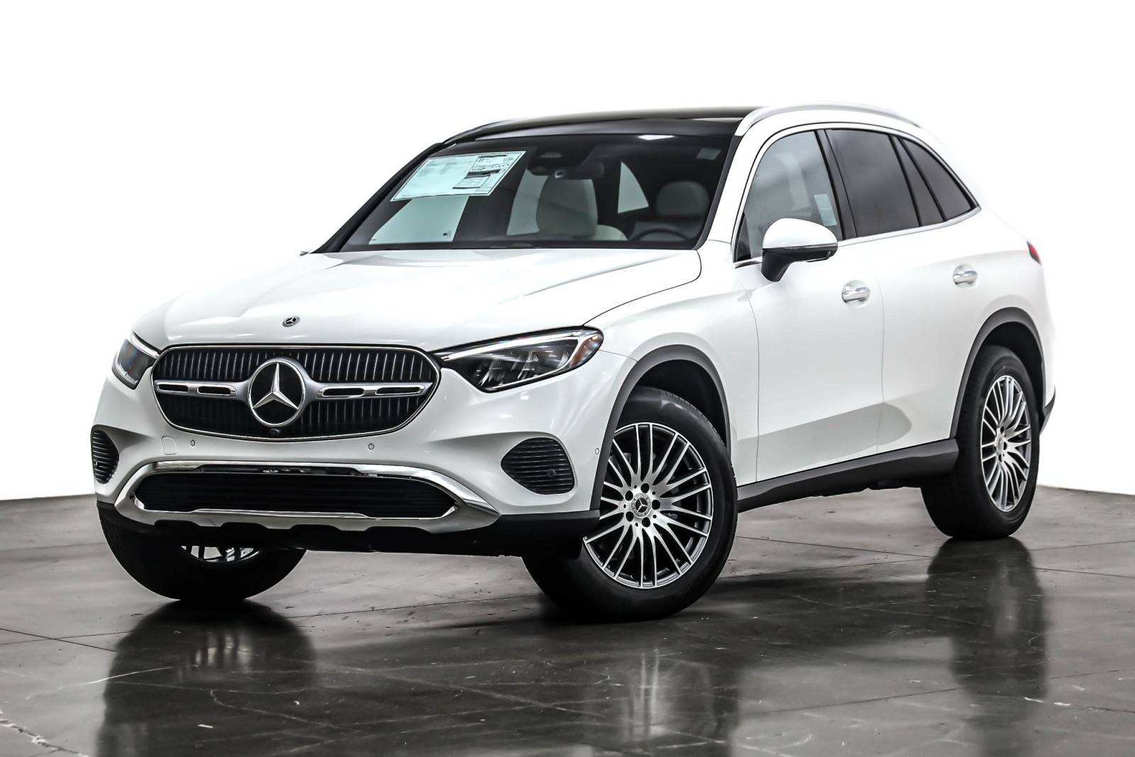 2026 Mercedes-Benz GLC Base's photo