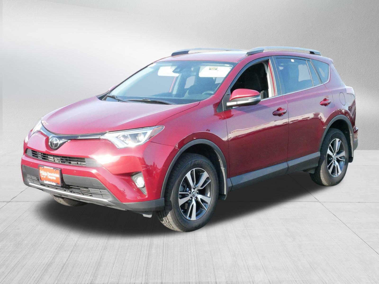 2018 Toyota RAV4 XLE photo 3