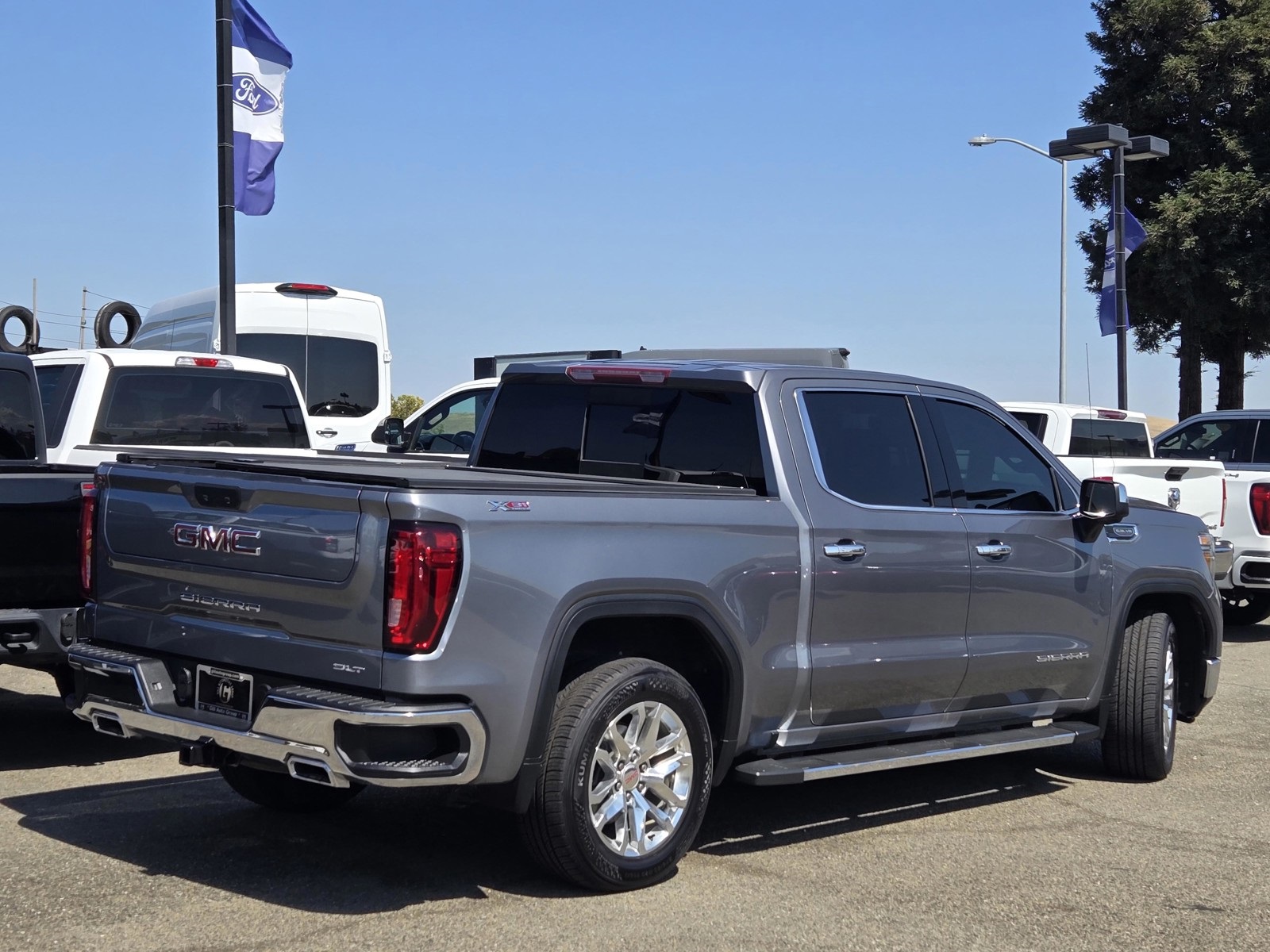 2020 Gmc Sierra 1500 SLT photo 4