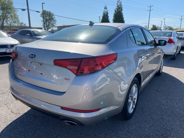2011 Kia Optima LX photo 6