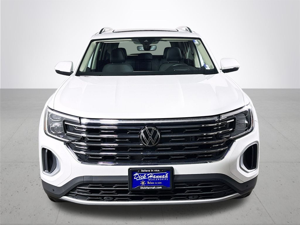 2025 Volkswagen Atlas SEL photo 3