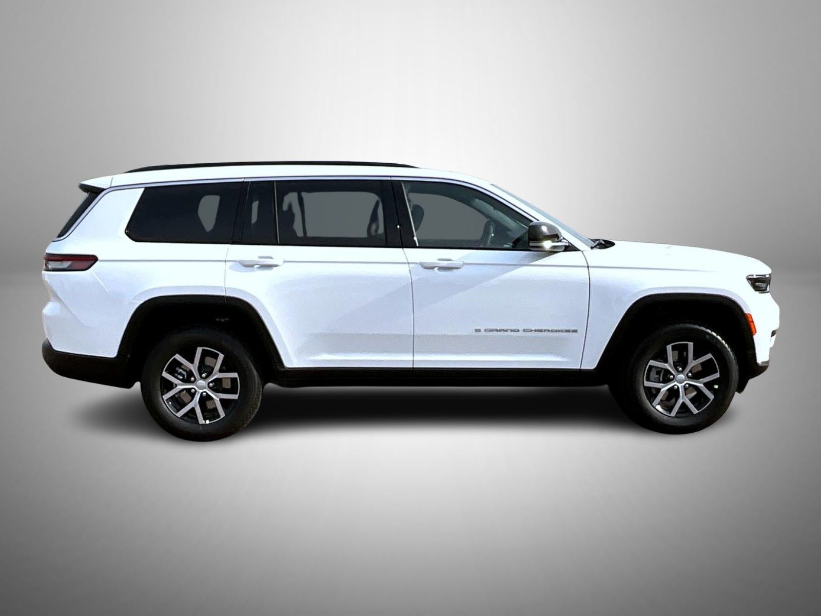 2025 Jeep Grand Cherokee Limited photo 2