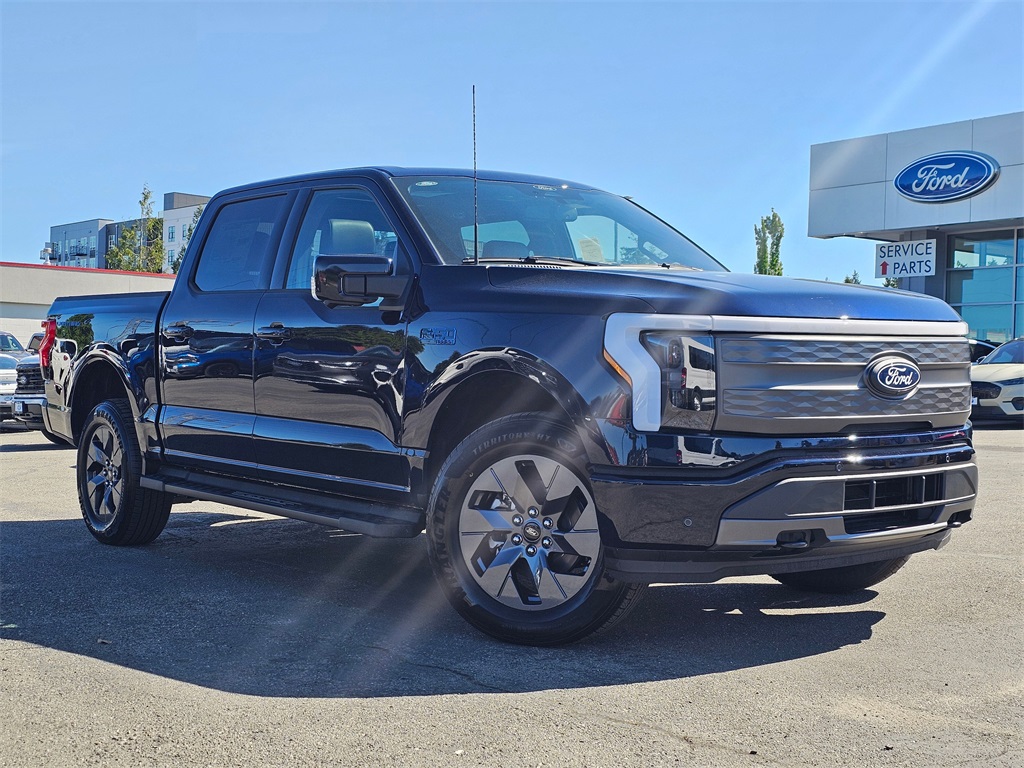 2025 Ford F-150 Lightning Lariat's photo