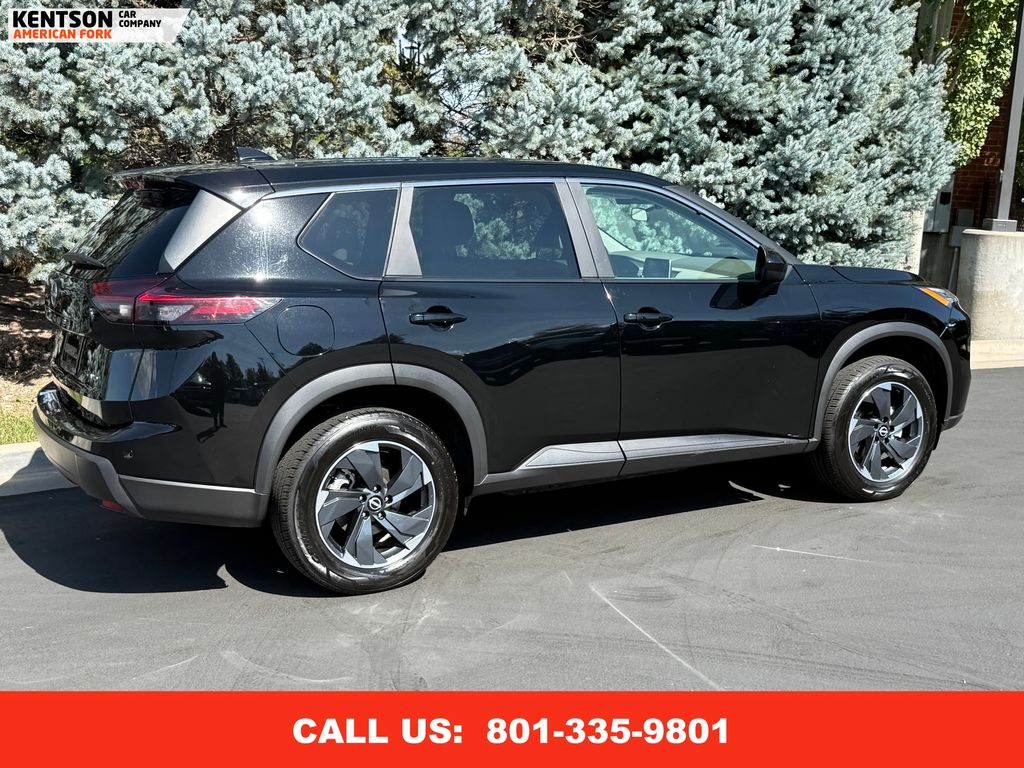 2024 Nissan Rogue SV photo 9
