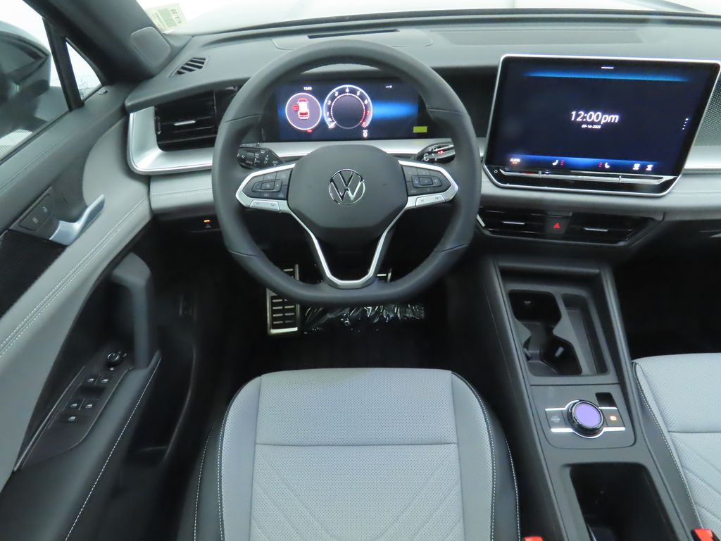 2025 Volkswagen Tiguan SE R-Line Black photo 10