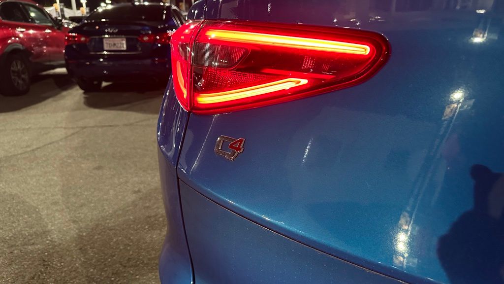 2022 Alfa Romeo Stelvio Ti photo 4