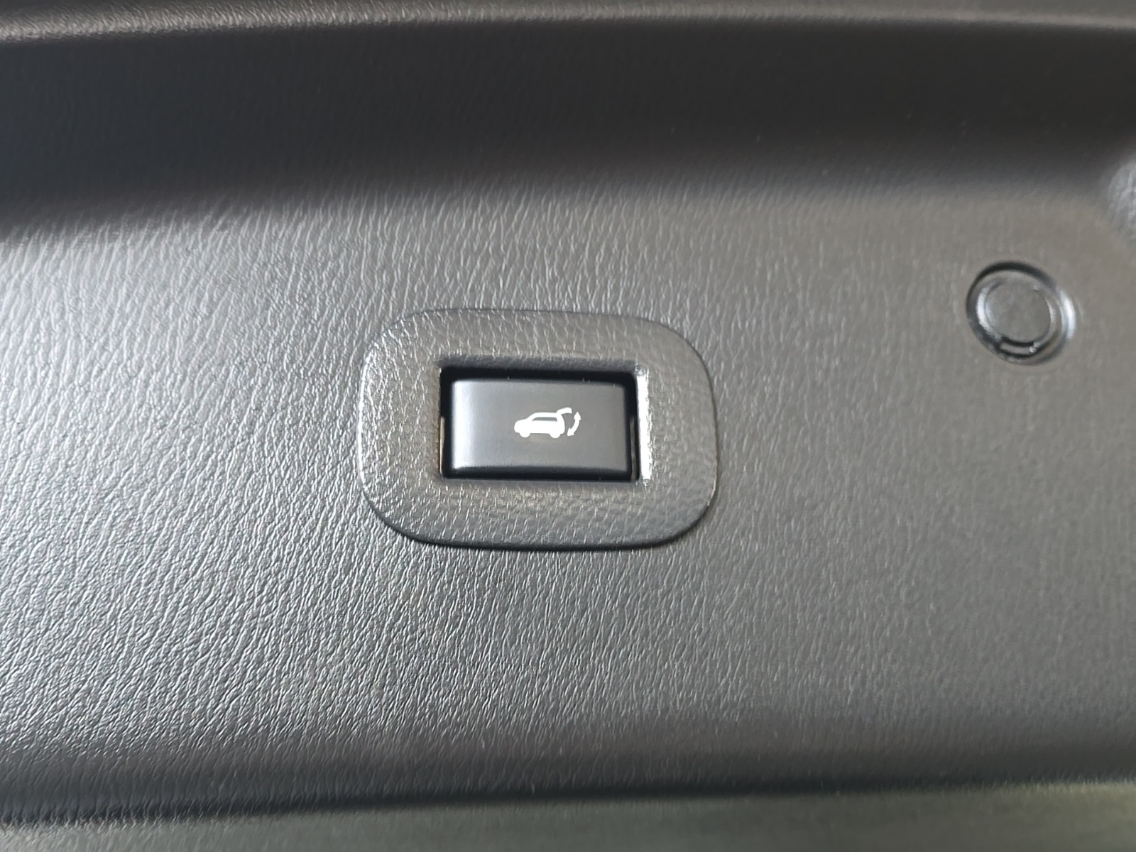 2020 Infiniti QX80 Luxe photo 11