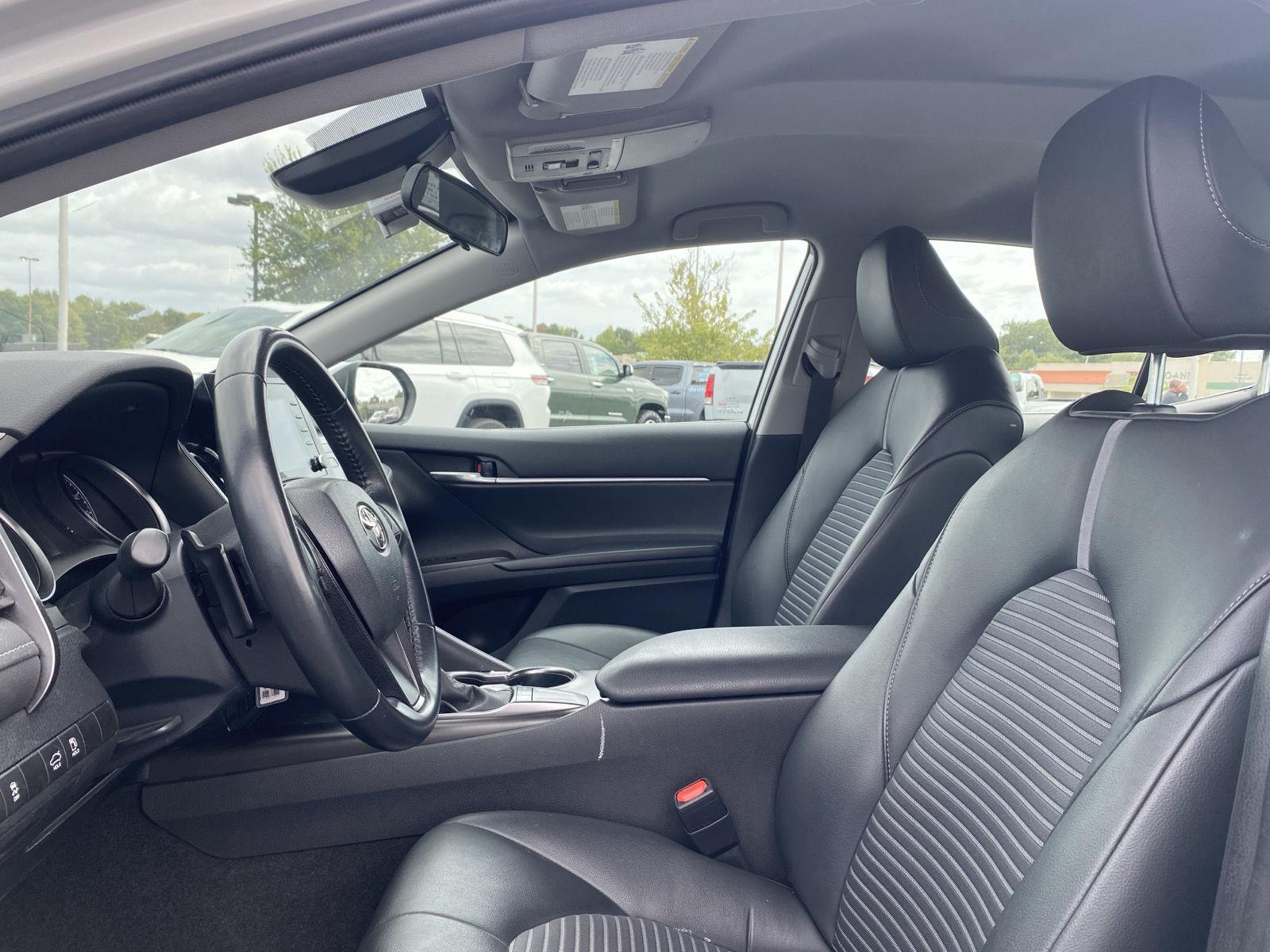 2023 Toyota Camry SE photo 12