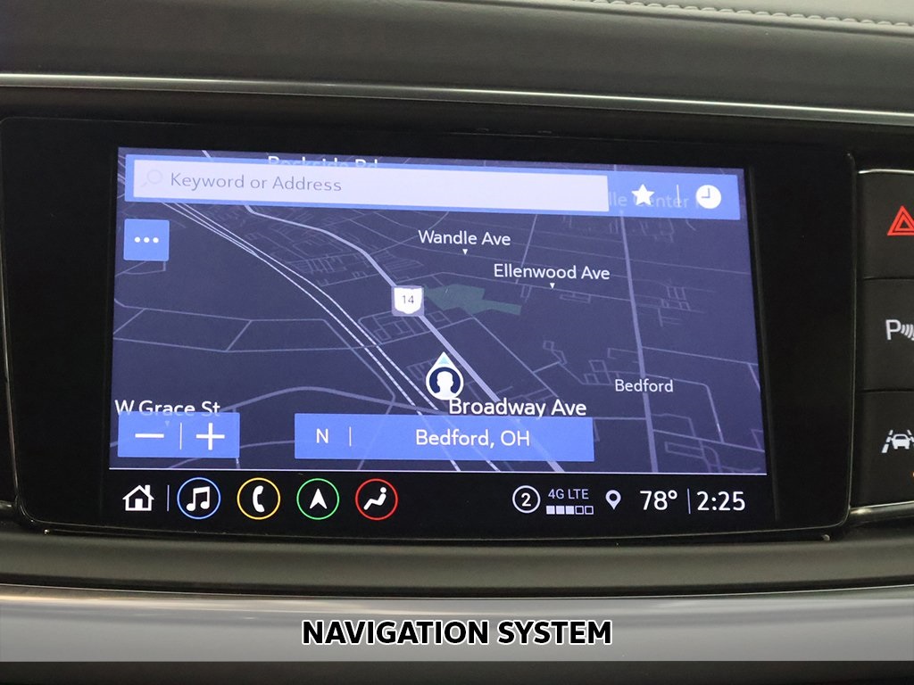 2022 Buick Enclave Essence photo 2