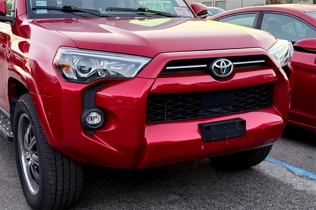 2022 Toyota 4Runner SR5 photo 2