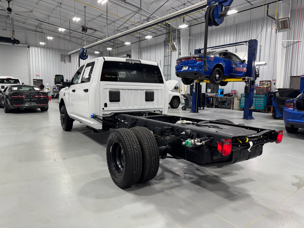 2025 Ram 3500 Tradesman photo 5