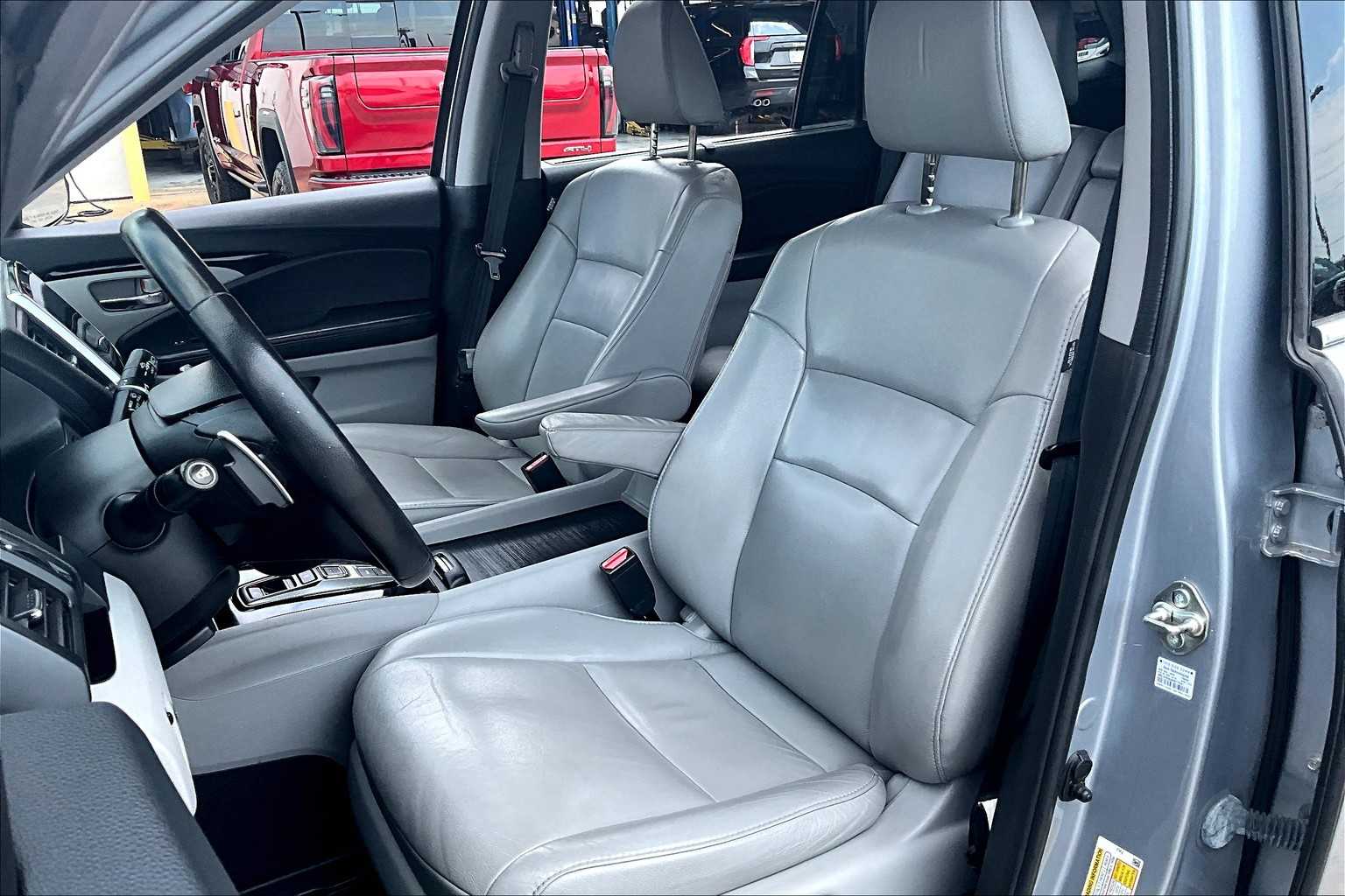 2018 Honda Pilot Touring photo 7