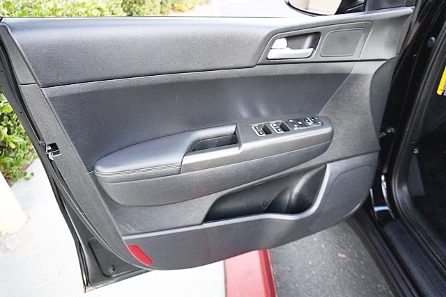 Used 2022 Black Kia LX image 21