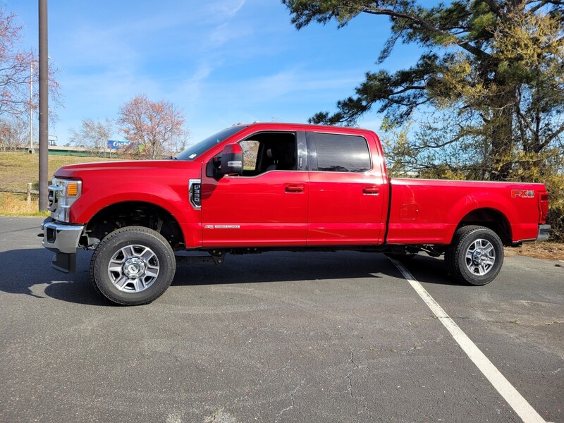 2021 Ford F-350 Lariat photo 4