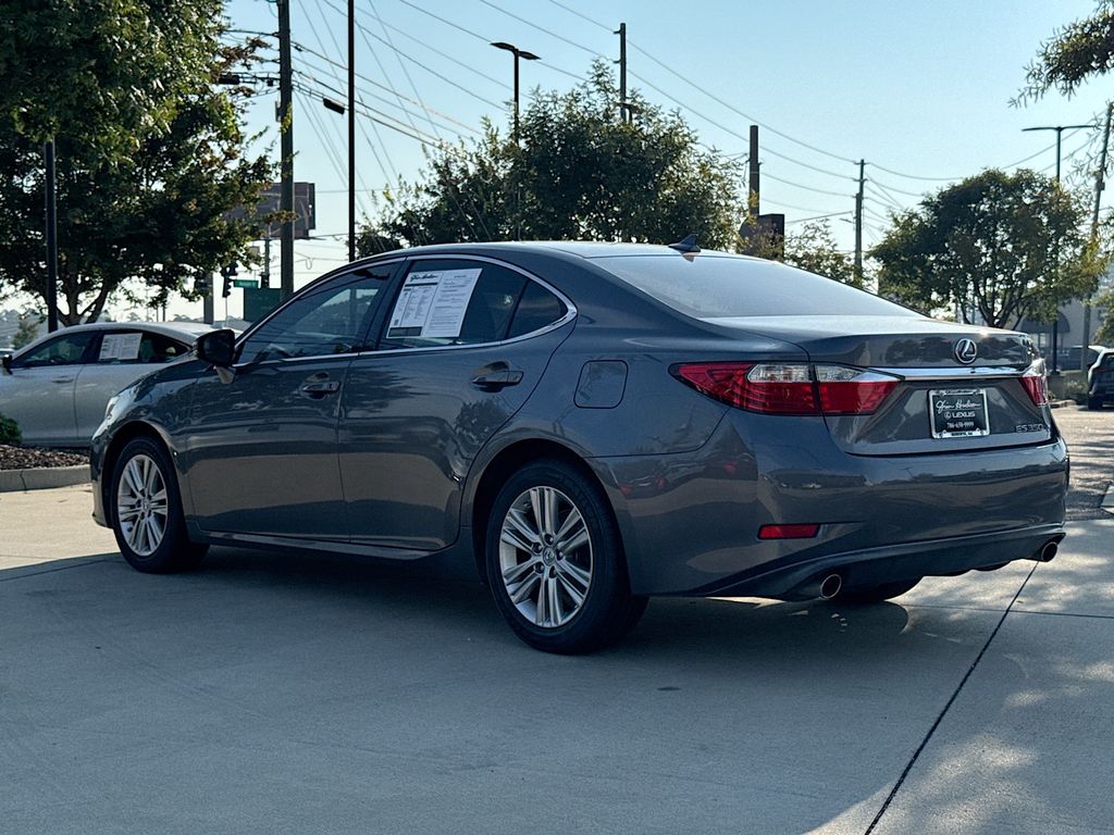 2014 Lexus ES 350 photo 4