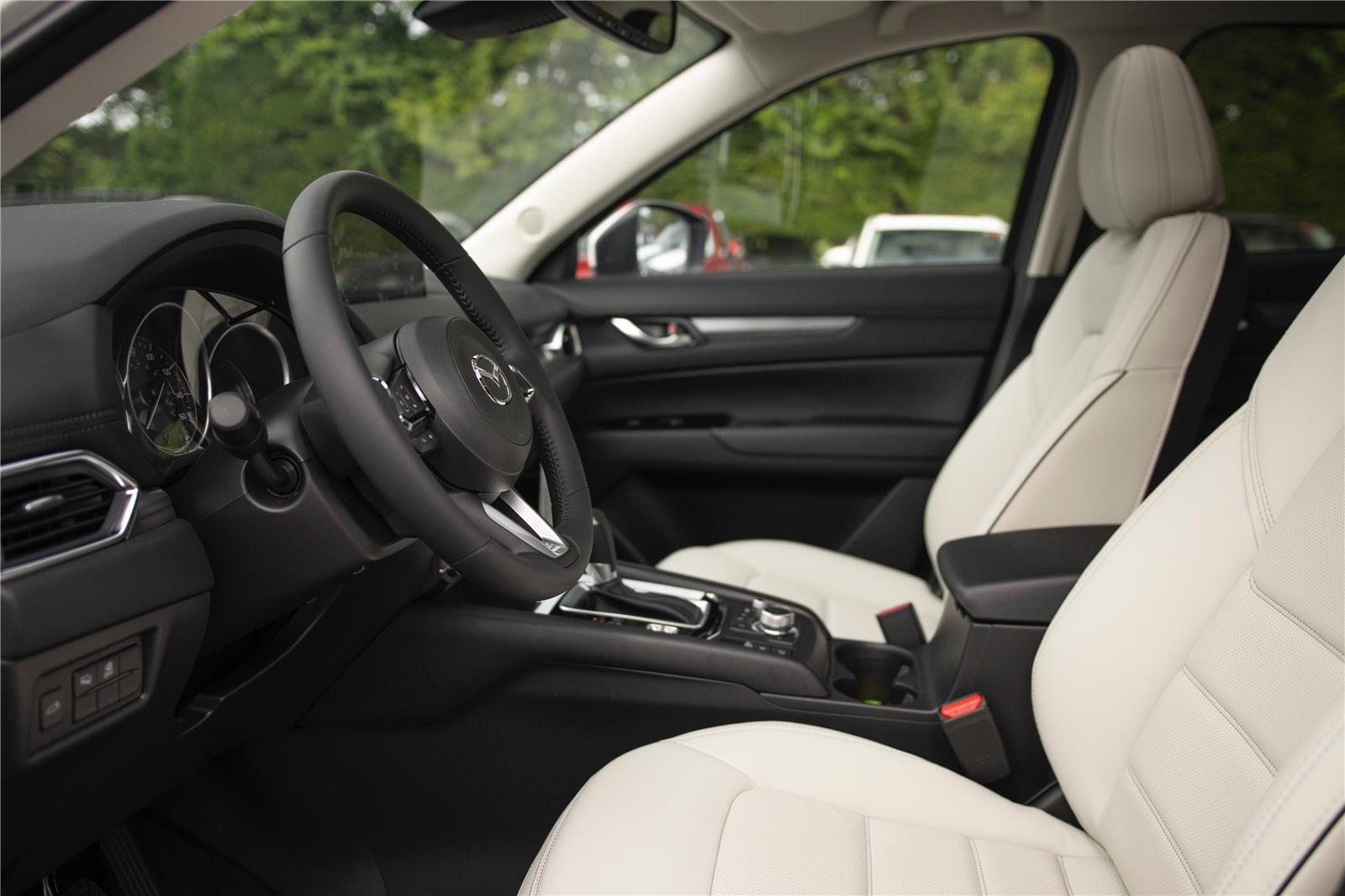 2025 Mazda CX-5 2.5 S Preferred photo 12
