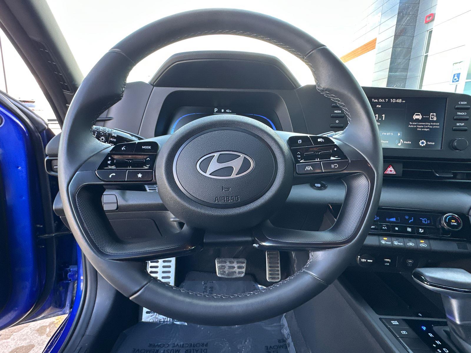 2025 Hyundai Elantra SEL Sport photo 13