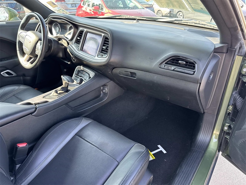 2021 Dodge Challenger SXT photo 11