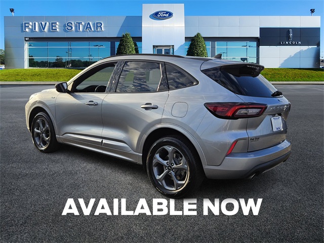 2023 Ford Escape ST-Line photo 5