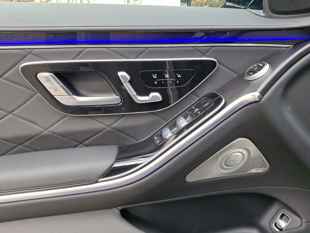 2025 Mercedes Benz S 580 photo 8