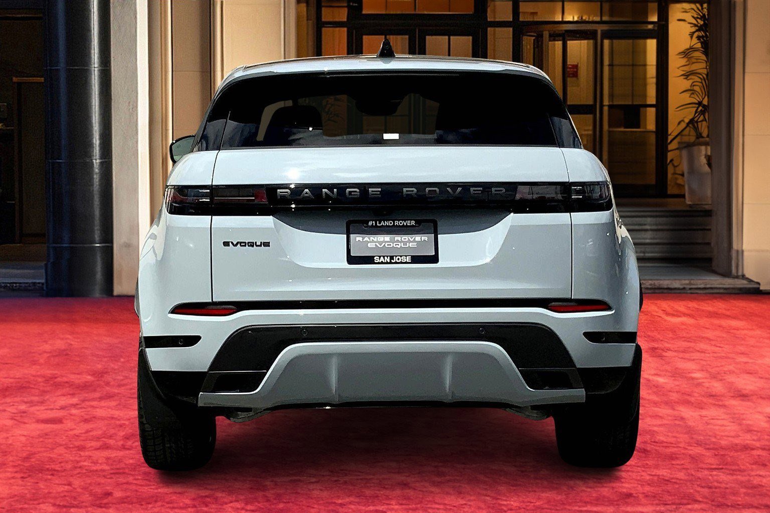 2026 Land Rover Range Rover Evoque Dynamic SE photo 3