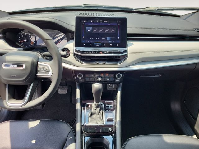 2025 Jeep Compass Limited photo 13