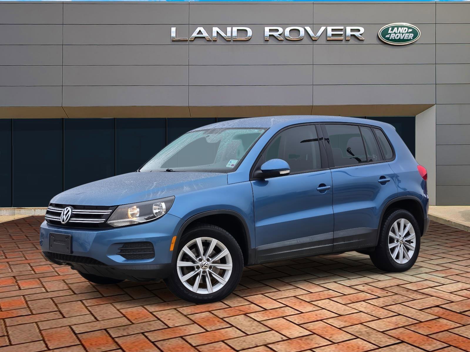 2017 Volkswagen Tiguan Limited Base's photo