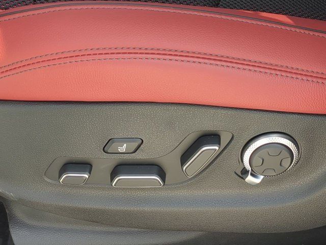 2025 Genesis GV70 2.5T Sport photo 18